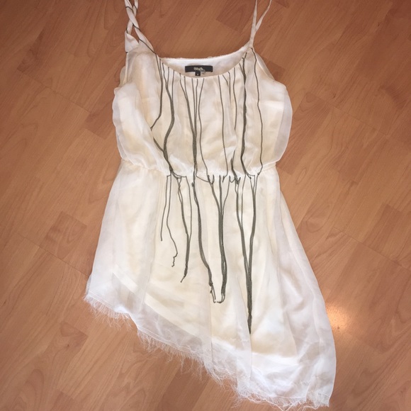 Tops - Off-white Tunic with Chain Detail